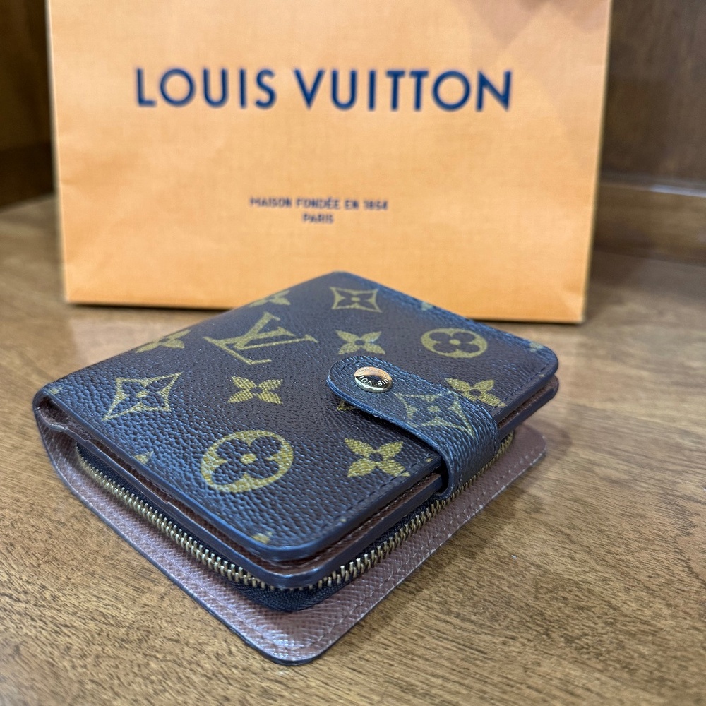 Authentic Louis Vuitton Monogram Porte-Monnaie Elise Compact Wallet - Picture 3 of 10